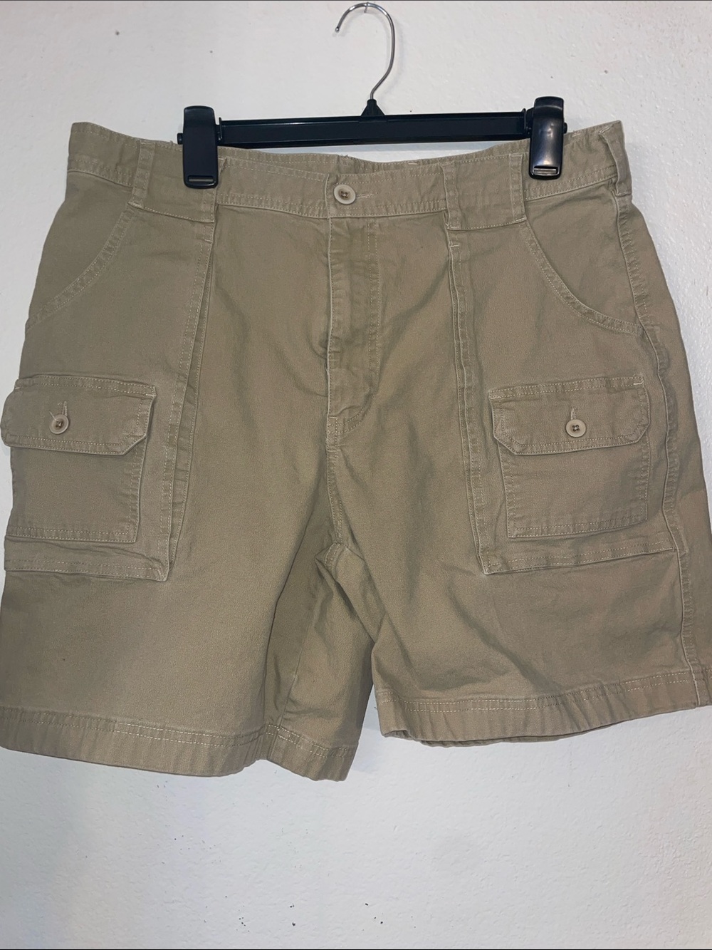 L.L. Bean Men's Cargo Shorts in Khaki